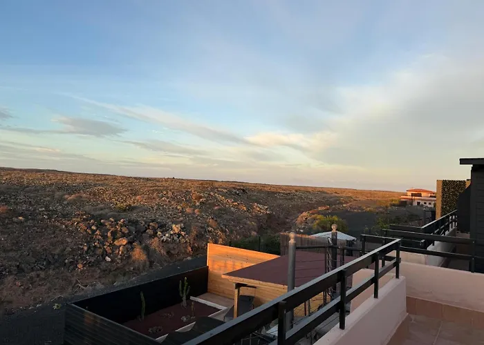 Private Terrace בקתה Majanicho